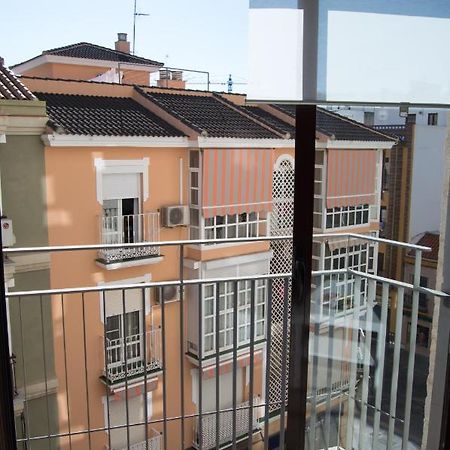 Luminoso Y Coqueto Apartamento En Malaga Bagian luar foto